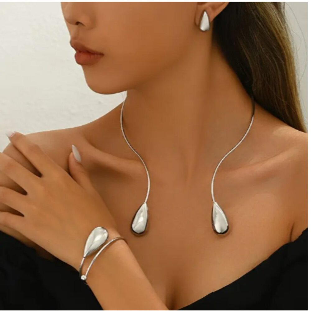 Elegant Silver Shiny Water Drop Earrings, Bracelet, And Necklace